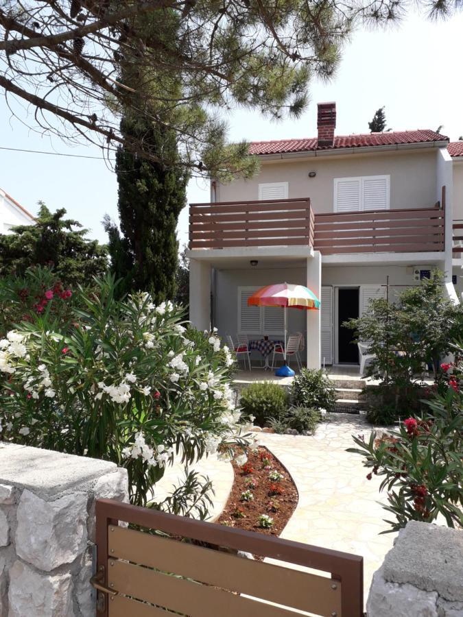 Holiday Home Новалья Экстерьер фото